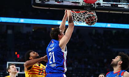 Έβαλε τέλος στο σερί της Μπαρτσελόνα με επιβλητική νίκη η Εφές!