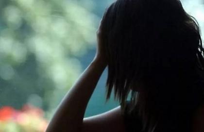 Κρήτη: Σύλληψη 40χρονου που ξυλοκόπησε άγρια την σύζυγό του μπροστά στα δύο μωρά τους