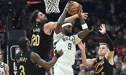 Έλειπε ο Γιάννης και διασύρθηκαν οι Μπακς στο Κλίβελαντ