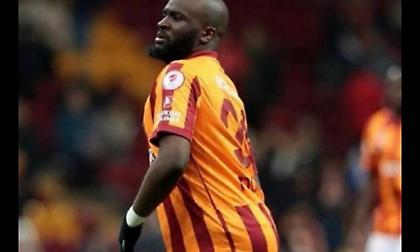 Αίσθηση προκάλεσε η εμφάνιση του Εντομπελέ: Με πολλά παραπανίσια κιλά σε αγώνα της Γαλατάσαραϊ