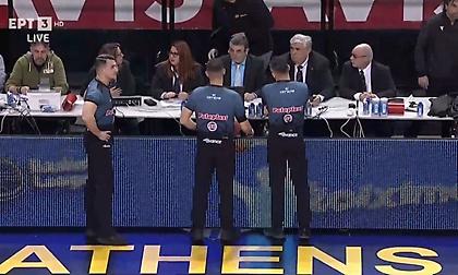 Διεκόπη για 20 λεπτά το ΑΕΚ Betsson BC-Άρης λόγω προβλήματος στα χρονόμετρα