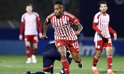 Με Ζέλσον Μαρτίνς και Ναβάρο η ενδεκάδα του Ολυμπιακού για Άρη