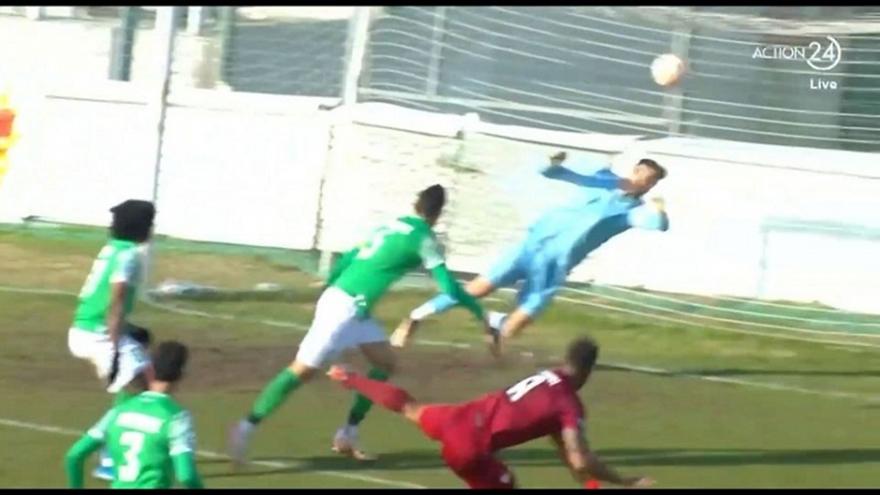 Τρομερή επέμβαση με το ένα χέρι του Περντρέου, κρατάει το 0-0 στο Μακεδονικός-ΑΕΛ!