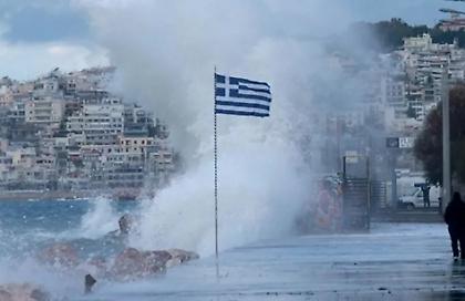 Σε ισχύ απαγορευτικό απόπλου από Πειραιά, Ραφήνα και Λαύριο