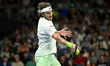 Προκρίθηκε και... κρατά στο Top 10 τον Τσιτσιπά ο Ρούμπλεφ