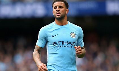 Ο Γουόκερ απάτησε και τη σύζυγο και την ερωμένη με τρίτη γυναίκα - «Απίστευτο που έχει ενέργεια για το ποδόσφαιρο»