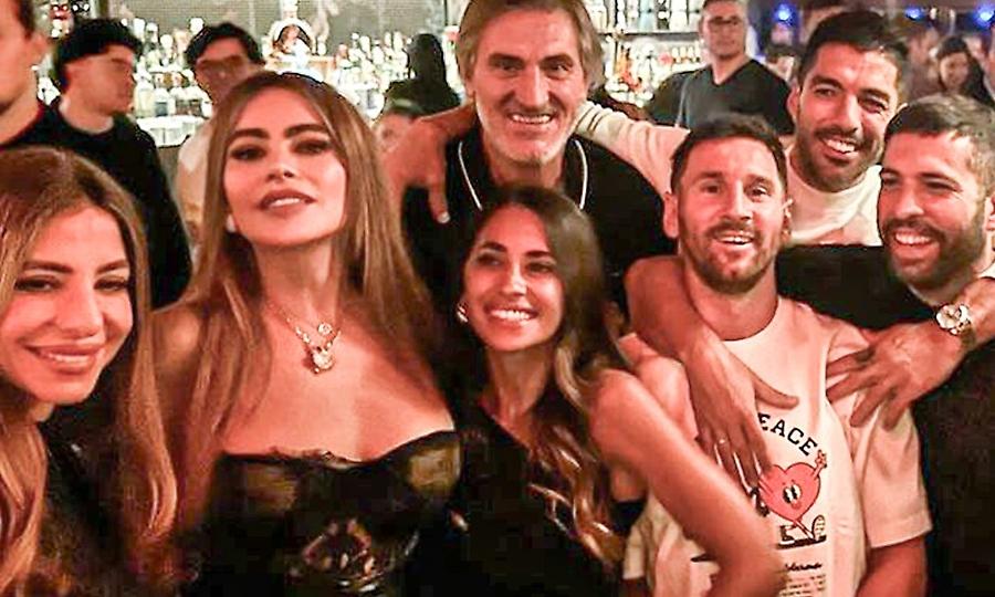 Η κοινή φωτογραφία της Σοφία Βεργκάρα με τον Μέσι και τους συμπαίκτες του στην Ίντερ Μαϊάμι!