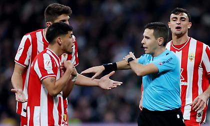 Τσάβι για διαιτησία Ρεάλ: «Όλοι βλέπουν τι γίνεται»