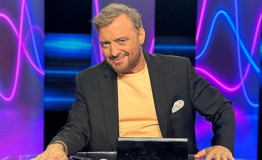 «Ο Μονομάχος» με τον Χρήστο Φερεντίνο: Η σημερινή μονομάχος είναι έτοιμη για απογείωση!