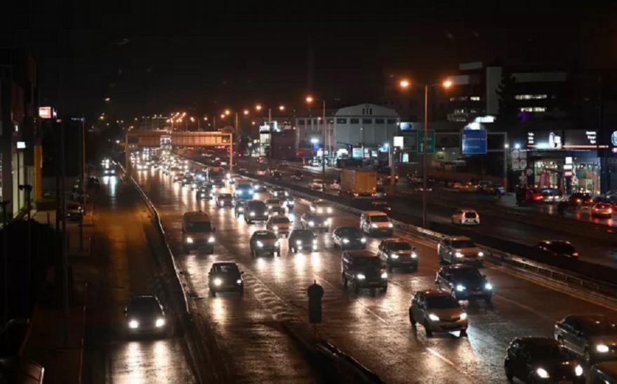 Κηφισός: Με καθυστερήσεις κινούνται τα οχήματα στην κάθοδο
