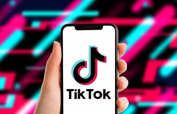 Πώς τα trends του TikTok μεταμορφώνουν το εργασιακό τοπίο