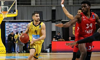 Το ακροβατικό του Τολιόπουλου και η ατμόσφαιρα στο «Αλεξάνδρειο»: Η παρακάμερα του Άρη από το ματς με την Μπουργκ