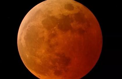 Απόψε η «Πανσέληνος του Λύκου», το πρώτο φεγγάρι της χρονιάς