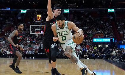 Σαρωτικοί στο Μαϊάμι οι Σέλτικς, συντριβή για Νάγκετς στη Νέα Υόρκη