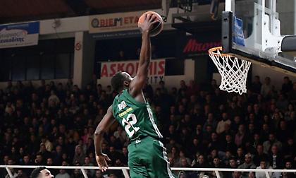 Ζεστάθηκε ενόψει διαβολοβδομάδας με… περίπατο στην Πάτρα ο Παναθηναϊκός AKTOR