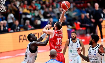 Καθάρισε τη Σάσαρι στην επιστροφή του Μίροτιτς και... έρχεται ΟΑΚΑ η Αρμάνι!