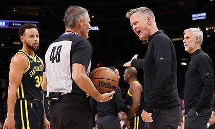 «Αιχμηρός» Κερ για τη διαιτησία: «Θα έλεγα κάτι για τις βολές των Λέικερς, αλλά είναι η μητέρα μου μπροστά»