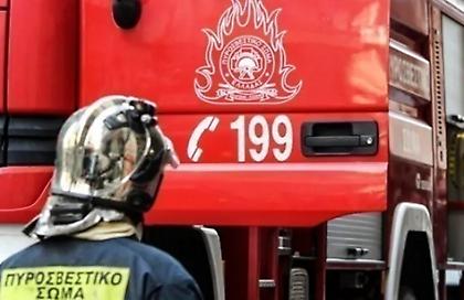Φωτιά σε διαμέρισμα στο Περιστέρι - Εντοπίστηκε άνδρας χωρίς τις αισθήσεις του