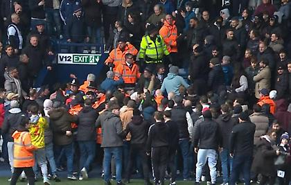 Οριστική διακοπή στο επεισοδιακό ντέρμπι και πρόκριση για τη Γουλβς