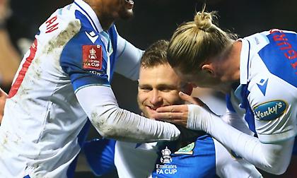 Συνέτριψε τη Ρέξαμ και έκλεισε ραντεβού με τη Νιούκαστλ στους «16» του Κυπέλλου η Μπλάκμπερν!