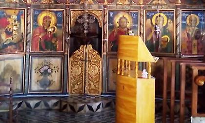 Άγνωστοι εισέβαλαν σε ξωκλήσι στο Νεοχώρι Σερρών και έκλεψαν τις πόρτες της Ωραίας Πύλης