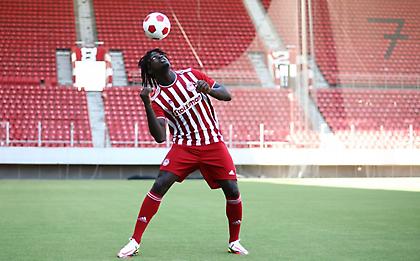 Η Γουέστ Χαμ θέλει τον Κινκουέ που δεν έπιασε στον Ολυμπιακό και βγάζει... μάτια στη Γαλλία!