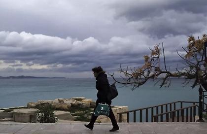 Καιρός: Χιονισμένη Τρίτη με θυελλώδεις ανέμους και παγετό – Αναλυτική πρόγνωση