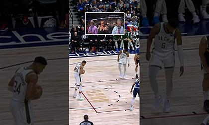 Οι σχολιαστές του Νάγκετς-Μπακς μετρούσαν στις βολές του Γιάννη και σφυρίχτηκε παράβαση