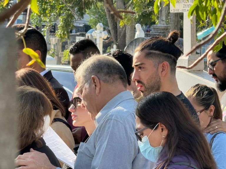 ΑΕΚ: Ο Πισάρο και η οικογένειά του αποχαιρέτησαν τη θεία του