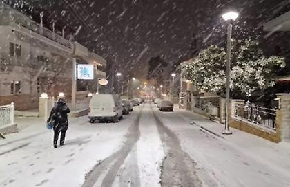 Καιρός: Χιόνια, καταιγίδες και χαμηλές θερμοκρασίες – Οι περιοχές που θα επηρεαστούν
