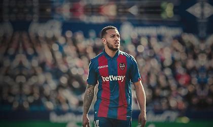 Ο Ολυμπιακός κλείνει και τον Ρούμπεν Βέζο