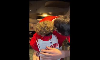 Πατέρας και γιος ταξίδεψαν 5000 μίλια από τη Δανία στο Χιούστον για να δουν από κοντά τον Μαριάνοβιτς!