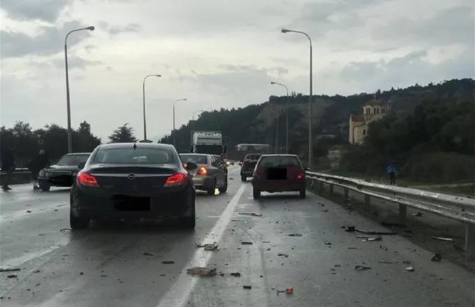 Καραμπόλα οχημάτων στην Αττική οδό στο ύψος της Κηφισίας