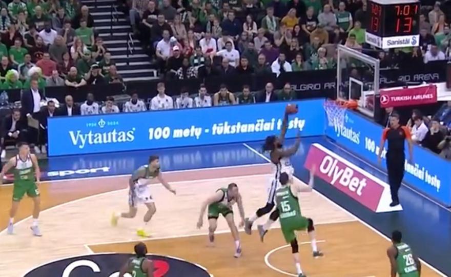 Ζάλγκιρις-Παναθηναϊκός: Το επιβλητικό πόστερ κάρφωμα του Λεσόρ