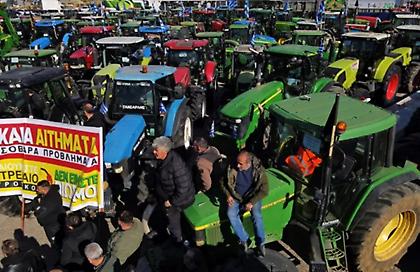 Αγρότες: Σήμερα στις 12:00 το συλλαλητήριο στη Θεσσαλονίκη - «Δεν φεύγουμε από τα μπλόκα, ο αγώνας τώρα ξεκινάει»