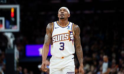 Πέρασαν νικηφόρα από την έδρα των Πίστονς οι Μάτζικ, επέστρεψαν στις νίκες με… 43άρη Μπιλ οι Σανς