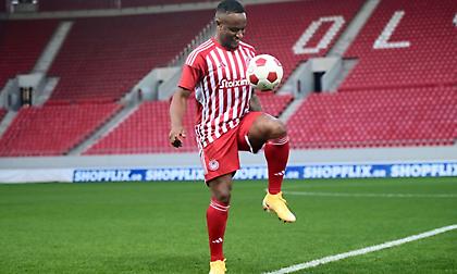 Τα πρώτα... ερυθρόλευκα κλικ του Καμπράλ!