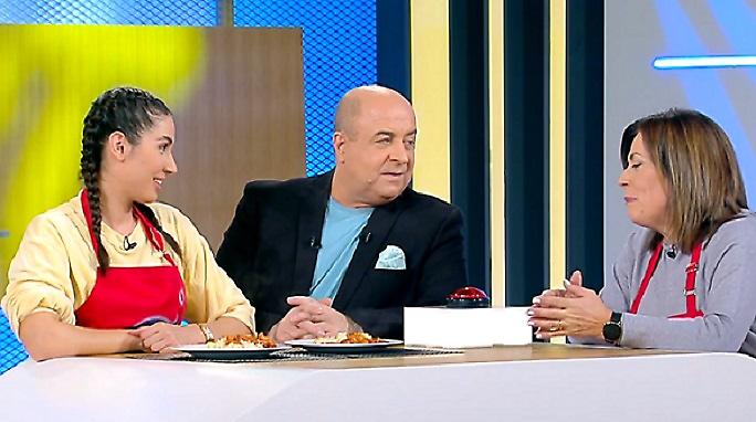 «Η μαμά μου μαγειρεύει καλύτερα από τη δική σου»: H Mariposa και η μαμά της αντιμετωπίζουν ένα αχτύπητο δίδυμο!