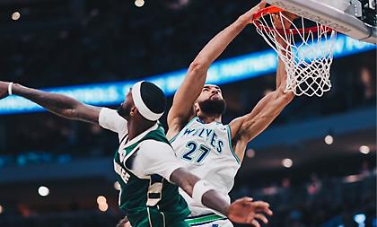 Συντριβή στο Μιλγουόκι για τους Μπακς, πέρασαν από το Λος Άντζελες οι Νάγκετς