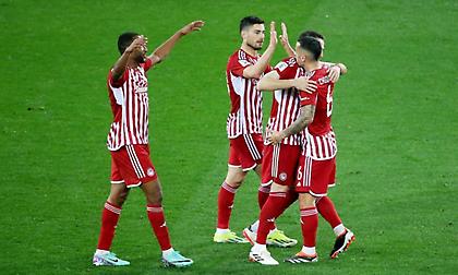 Χριστόγλου: «Απολαυστικός Ολυμπιακός, ξεμπούκωσε πριν τα κρίσιμα παιχνίδια με Φερεντσβάρος και ΠΑΟΚ»