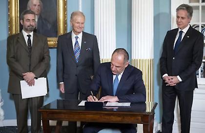 Ένταξη της Ελλάδας στις διαστημικές συμφωνίες Άρτεμις - Τι σημαίνει για τις εταιρικές σχέσεις ΗΠΑ-Ελλάδας