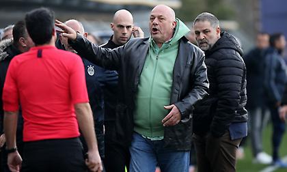 Έξαλλος ο Μπέος, ζήτησε την παρέμβαση εισαγγελέα για υπεράριθμους στην Κηφισιά - Αποβλήθηκε από τον διαιτητή!
