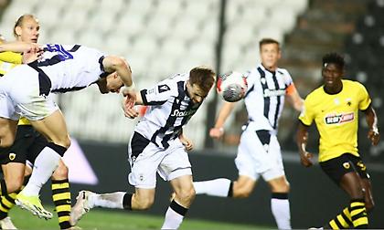 Ο Κεντζιόρα… ξενέρωσε την ΑΕΚ και διατήρησε τον ΠΑΟΚ στην κορυφή!