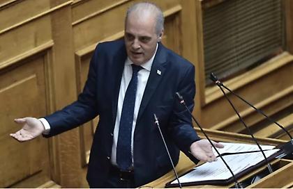 «Κάλεσμα» Βελόπουλου προς τους βουλευτές να δηλώσουν επισήμως αν είναι ομοφυλόφιλοι ή όχι