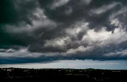 Άστατος ο καιρός σήμερα με τοπικές βροχές και σποραδικές καταιγίδες