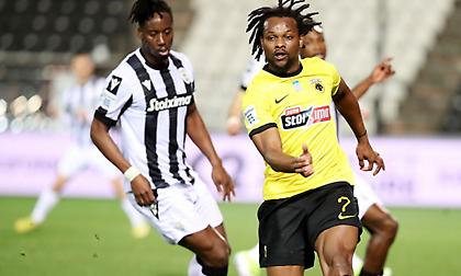 Με νέο… λουκ ο Λιβάι Γκαρσία στην προπόνηση της ΑΕΚ (pic)