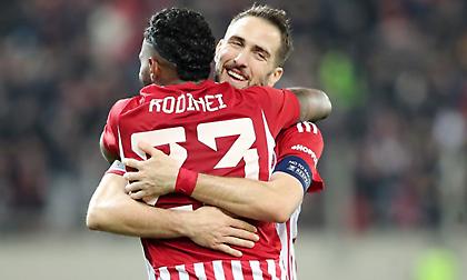 Χριστόγλου: «Επιδραστικός ο Μεντιλίμπαρ στο 2ο ημίχρονο - Κρατάμε κόσμο και ότι ο Ολυμπιακός έχει πια λύσεις στον πάγκο»