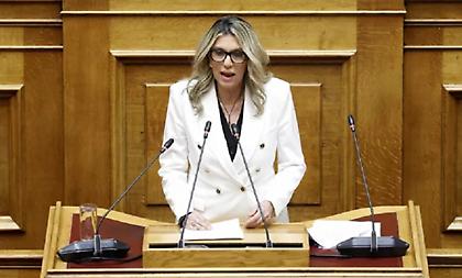 Άννα Καραμανλή: «Καταψηφίζω το νομοσχέδιο» για τον γάμο των ομόφυλων ζευγαριών