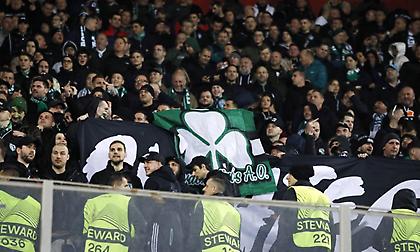 Με σημαίες και κασκόλ του Παναθηναϊκού στο «Γεώργιος Καραϊσκάκης» οι οπαδοί της Φερεντσβάρος