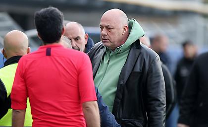 Απίστευτες ύβρεις του Μπέου στον Πουλικίδη - Όλα τα «γαλλικά» που ξεστόμισε προς τον διαιτητή!